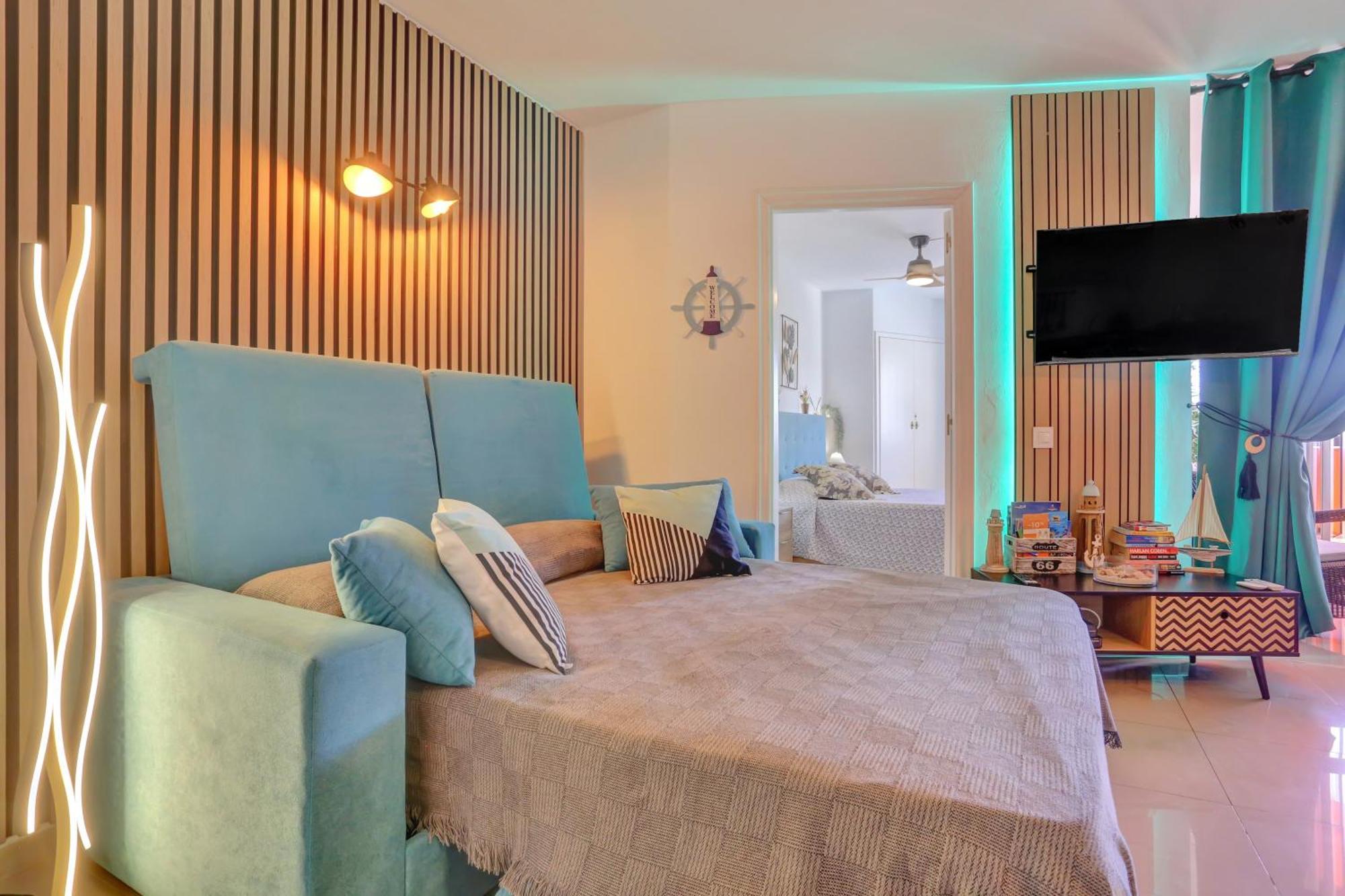 Appartement Luxory Dreamy Sunset, Seafront, Direct Access To The Promenade,Wifi,Pool,Free Parking à Los Cristianos  Extérieur photo