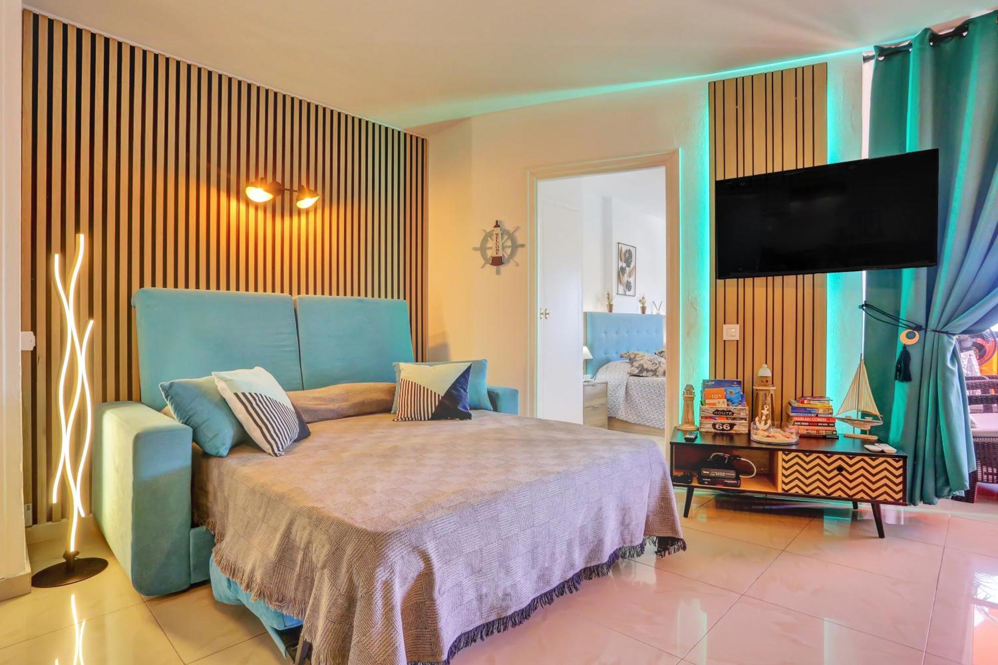 Appartement Luxory Dreamy Sunset, Seafront, Direct Access To The Promenade,Wifi,Pool,Free Parking à Los Cristianos  Extérieur photo