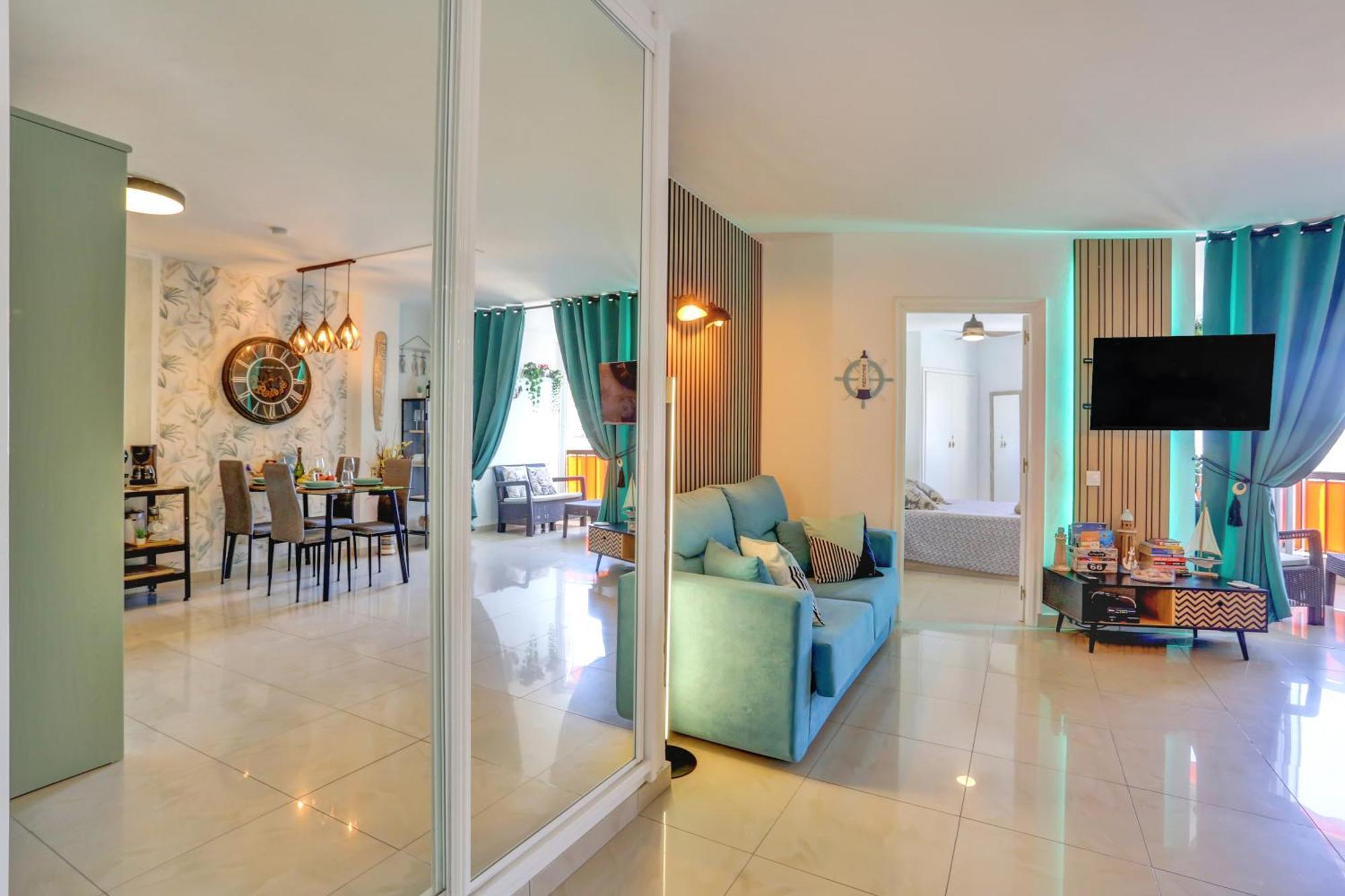 Appartement Luxory Dreamy Sunset, Seafront, Direct Access To The Promenade,Wifi,Pool,Free Parking à Los Cristianos  Extérieur photo
