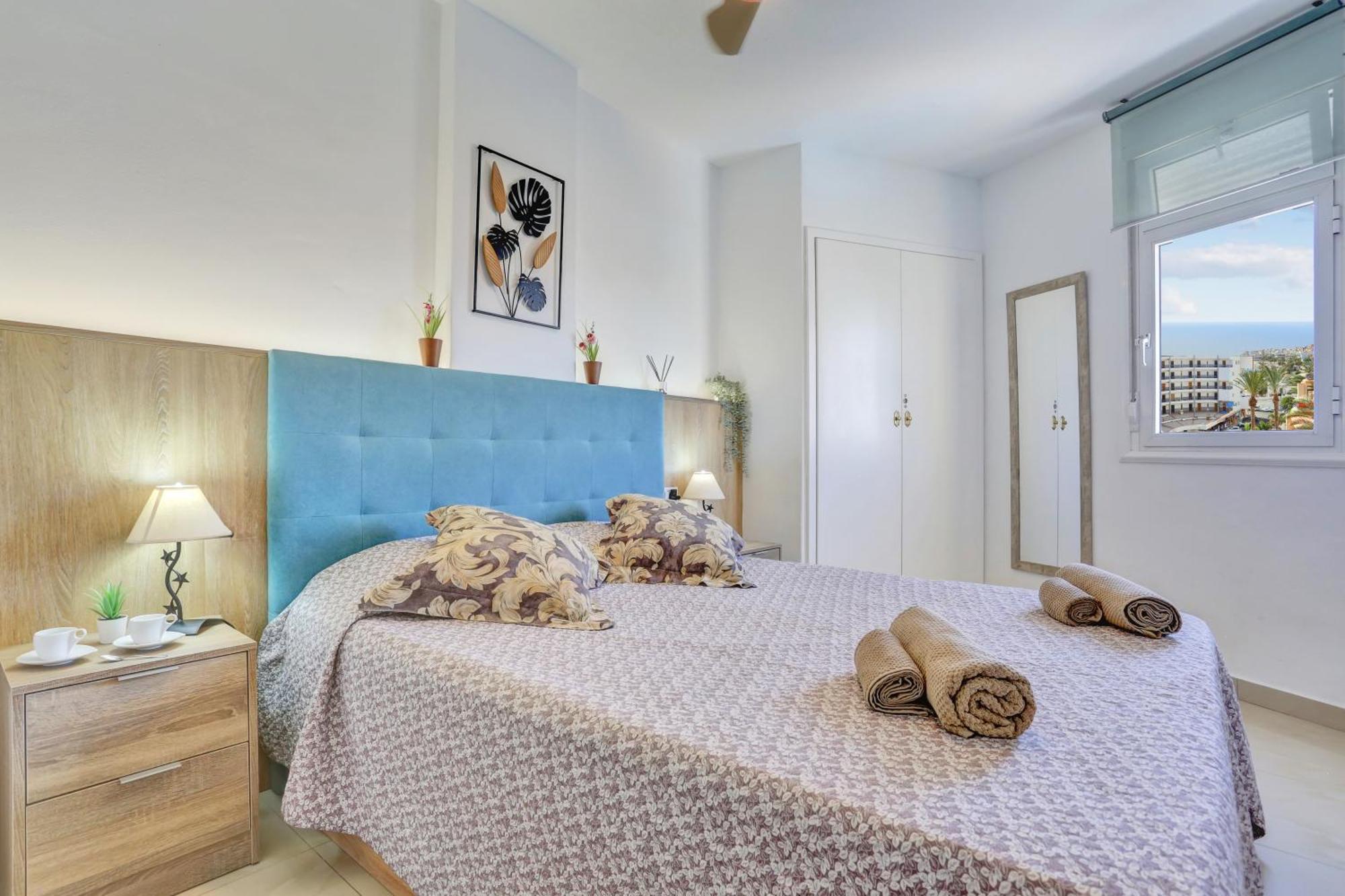 Appartement Luxory Dreamy Sunset, Seafront, Direct Access To The Promenade,Wifi,Pool,Free Parking à Los Cristianos  Extérieur photo