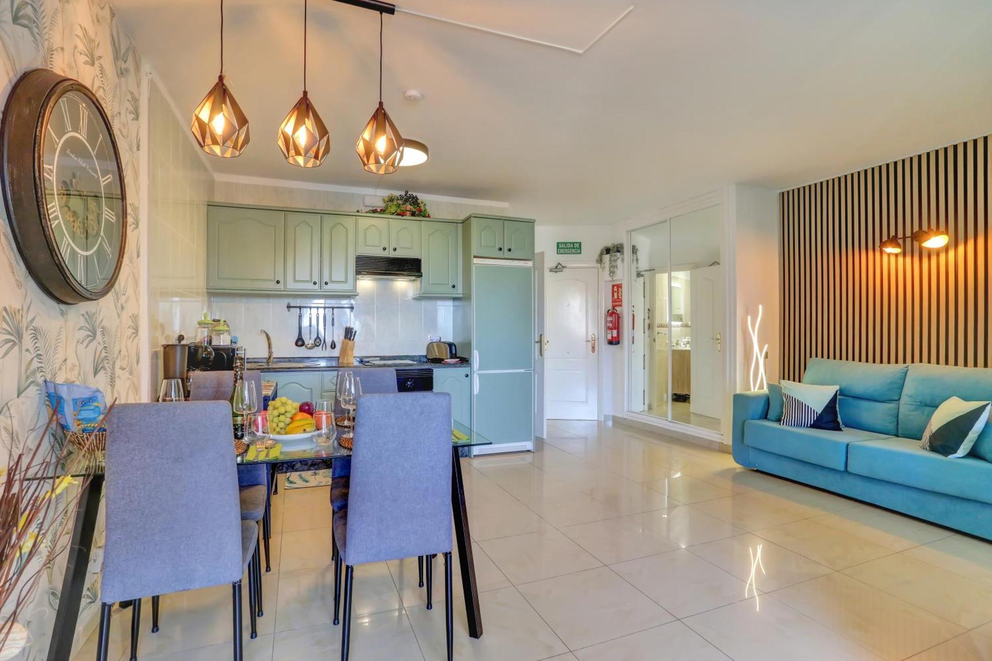 Appartement Luxory Dreamy Sunset, Seafront, Direct Access To The Promenade,Wifi,Pool,Free Parking à Los Cristianos  Extérieur photo